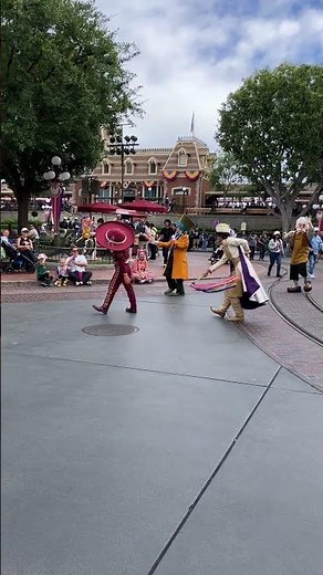 Celebrate Happy Cavalcade finale float - Disneyland 4/12/26 Mickey Mouse, Minnie Mouse & friends