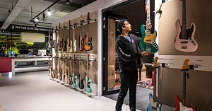 Failliet verklaarde Bax Music, met vestiging in Amsterdam, maakt doorstart