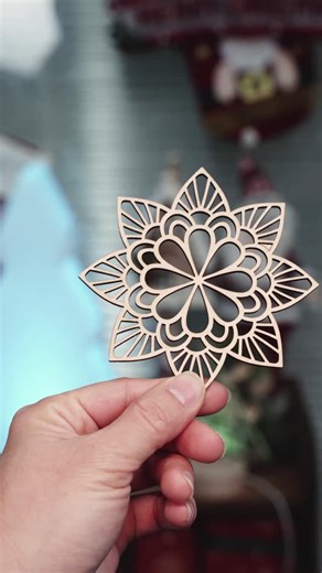 AtomStack US on Instagram: "Why not bring Christmas alive in every little detail? 👀 These star coasters truly add the finishing touch to your Christmas table setting. 🍸 Create your own Christmas decorations in no time with our 55 W CO₂ AtomStack Hurricane laser cutter #atomstack #atomstackhurricane #laserengraving #lasercutting #diyprojects #makercommunity #customdesign #smallbusiness #handmadegift #laserengraver #lasercutter"