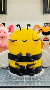 Super cute buttercream and fondant animal cakes #cakestagram #cakeart | Zoe's Fancy Cakes