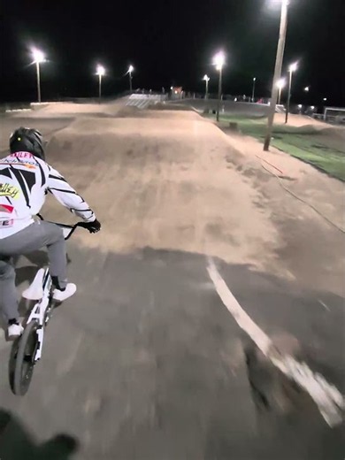10-09-2026. Battling with Doug Bailey at Smith Rock BMX #bmx #racing #metaglasses