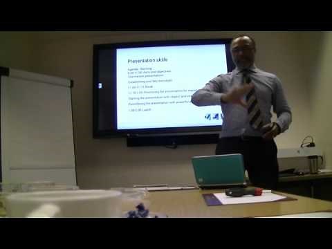 Presentation Skills - Poor Presentation Example - Disorganised Presenter