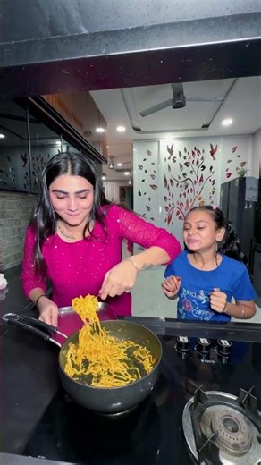 “Building Wooden Log Cabin in Forest 👽🌲| Survival House Step by Step” part-11