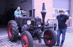 Zwei Freunde, ein Hobby: René Raster und Sepp Pfeffer begeistern sich für alte Bulldogs