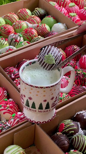 Giáng Sinh 2024 🥹 | Sài Gòn Quận 10: 24h Cafe Ý Tưởng Hẹn Hò | Giang Coffee Choco Bomb