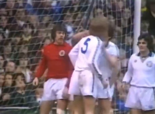 The Battle Of Elland Road! January 1978 FA Cup 3rd Round Leeds United v Manchester City The match was recorded, but not shown on Match Of The Day, due to strike action by BBC engineers. Commentator Barry Davies #LUFC #MCFC | Football in the 70s and 80s