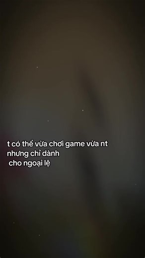 Mastering Gaming and Chatting Simultaneously