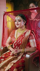 4.7K views · 5.9K reactions | Traditional Bengali Bridal makeup . Bookings open for 23-24 call or WhatsApp on 099030 91418 to book your dates. Makeup Anubrati Chatterjee Photography Sombit Dey Photography Hairstyle Rumjhum Chakraborty Kolka Art & Craft by Sriparna Saree,blouse &veil @angela | Anubrati's Makeup Studio | Facebook