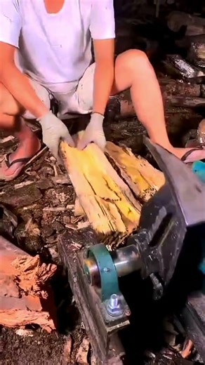 Firewood process #logsplitter #firewood
