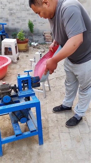 Handmade Excellence: Transforming Sheet Metal with Specialized Machinery