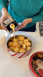 Make this incredible Christmas dessert for yourself and friends ALL IN ONE COOKIE TIN! 🤯🎄So easy and yummy! Full Recipe in the Comments! | Sweet Tea and Sprinkles