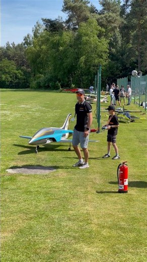 FUTURA 2.5m 3D Tomahawk Aviation - 10 year old Pilot #Futura #rcjet #tomahawkaviation
