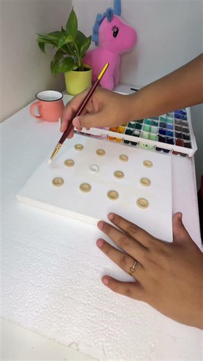 Day 9 button art texture art #artist #art #30dayartchallenge #diy #walldecor #painting #artinterior