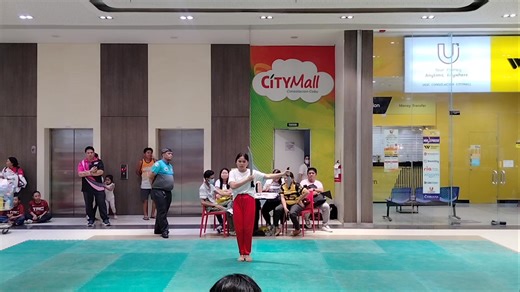 Espada y Daga - Girls | Judith Anne Naingue