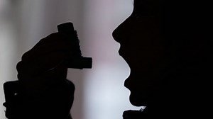 Warning asthma diagnosis 'may be wrong' for some adults