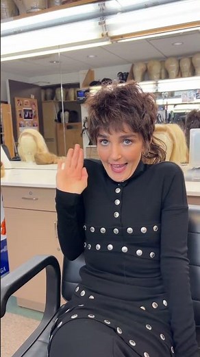 Chloe Fineman Gets Into Character in SNL Wigs