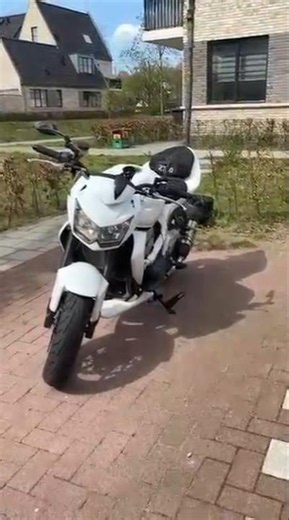 Kawasaki Z750 Cold Start | Double MIVV Exhaust | 2007