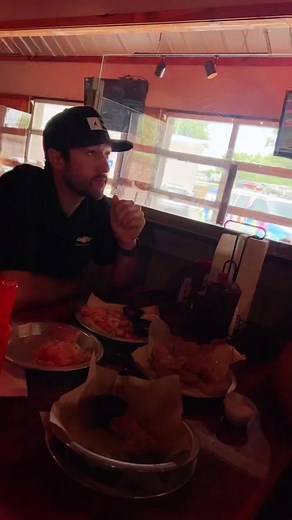 Dealing with Uncomfortable Stares While Eating Lunch