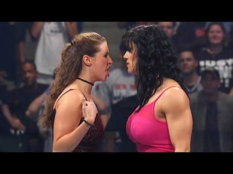 10 Notorious REAL LIFE Women's Wrestling Rivalries