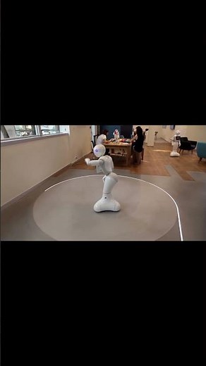 El Nuevo Robot Humano Llamado "Pepper" Creado Por Softbank Para La Medicina y La Compañia!