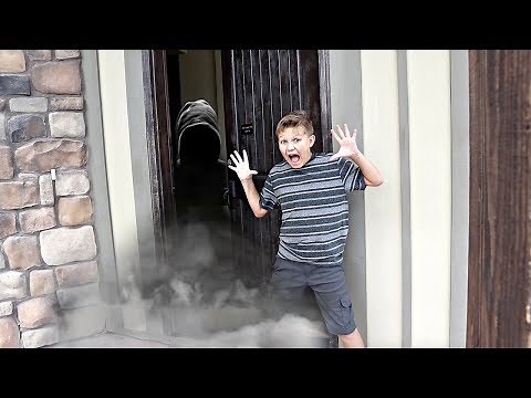 24 HOURS to ESCAPE the Mystery Mansion! (Skit)