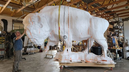 Bronze bison to stampede into Iowa City on Smithsonian tour