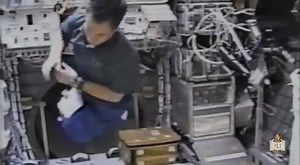 Learn how Israeli astronaut Ilan Ramon kept Shabbat in space. READ more about Ramon--> http://www.jspacenews.com/ilan-ramon-remembering-loss-israels-first-astronaut/ #Ilan #Ramon #IlanRamon #Israel #Space #Shabbat | Jspace.com