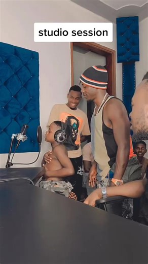 @ALIEN SKIN 4 EVER 🤘HAMISI 👽