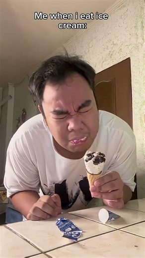 Me vs my mom when eating ice cream: #funny #humorvibes #funnypictures #comedy #funnyimages #funny