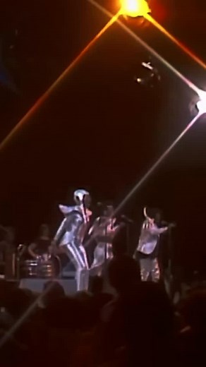 LaBelle’s “Lady Marmalade” with vocals only No band, no instruments, just Patti, Nona, and Sarah delivering pure soul from their 1975 performance on The Midnight Special Originally released in 1974 on the album Nightbirds, this anthem defined funk, power, and Creole flair #Voceux #Acapella #LadyMarmalade #LaBelle #PattiLaBelle #VocalsOnly #Soul #RnB #MidnightSpecial #1970s #MusicHistory | Voceux