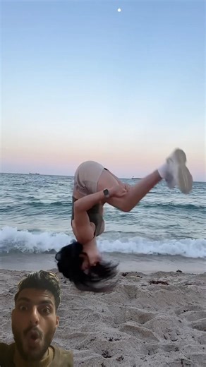 She’s try to backflip in beach🥰😍 #backflip #beach #acrobatics #teambackflip #shorts