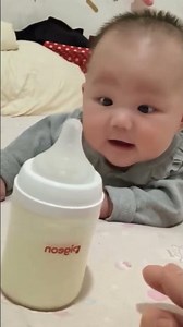 baby first step with papa lovely moment for mommy 🥰🤣🤣