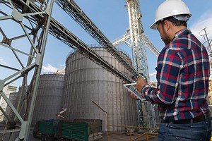 What does an Agricultural Manager do? How to Become One