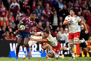 Suliasi Vunivalu re-signs with Reds, Australian Rugby