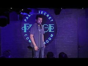 Kev Adams - La Crêpe