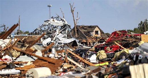 Tornado levels nearly 200 homes in Texas town