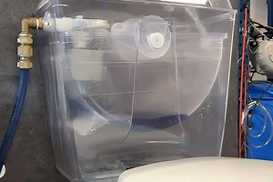 L'invention d'un récupérateur qui alimente le réservoir des WC, « 55 000 l d'eau d'économie par an »