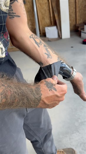 Austin | Framing Carpenter on Instagram: "How to remove splinters quick and fast🙌 Hubert zip system never fails🔥 #carpentry #construction #reels"