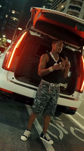 Pretty Girls Love Shimmy