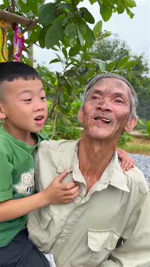 3"5 Gadgets That Solve Problems You Didn't Know You Had!"2025Gadgets That Feel From The Future!"2025