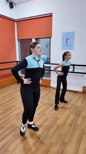 Step Up Academy | ISTD Grade 3 Tap 3 Beat Riff exercise focusing on rhythm, timing & control 👞🎶 #ISTD #tap #tapdance #dubaikidsactivities #dubaidance | Instagram