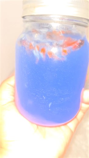 Love doing Blueing baths during full moons A blueing bath under the Full Moon helps cleanse away heavy energy, jealousy, and emotional clutter while restoring peace and clarity. 💙✨ The blue tint cools your aura, balances your emotions, and strengthens spiritual protection. As the moonlight charges the water, it transforms the bath into a ritual of renewal…washing away old cycles and inviting calm, luck, and divine favor to flow back into your life. 🌕🕯️ | Angel Aura Quartz Healing