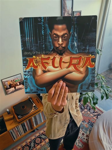 Brooklyn, sharp lyrics and legendary beats. Released in 2000 on Koch Records, Body of the Life Force is the debut album from Afu-Ra, a Brooklyn MC affiliated with the Gang Starr Foundation. His style blends sharp lyricism with a spiritual approach to hip-hop. The production lineup is strong, featuring DJ Premier, DJ Muggs, True Master, Da Beatminerz, and Easy Mo Bee, giving the record that raw New York hip-hop sound of the early 2000s. #afura #brooklyn #vinylcommunity #boombap