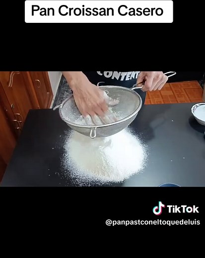 Delicioso Pan Croissant Casero en Estufa