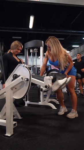 Monster Gym on Instagram: "🚨 Monster Gym Open House Contest 🚨 📅 Sept 20 | 🕘 9 AM – 3 PM 💪 Free workouts all day — no membership needed 🎉 Show up for your chance to win: 🏆 1-Year VIP Membership ($839) 💆 $100 Massage Gift Card (Cappino Physio) 🎽 Jersey + Bag (Padel FVR) 🥊 2x Passes for 5 MMA Classes (Sherbatov MMA) ⚡ Enter ONLY by coming to the Open House! 👉 Tag a friend. 👉 Train for free. 👉 Win BIG. 🚨 Concours Portes Ouvertes Monster Gym 🚨 📅 20 septembre | 🕘 9h – 15h 💪 Entraînem