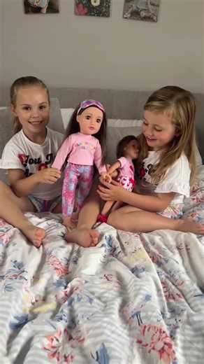 Stacey on Instagram: "That’s my Sister 💞 Ad| Our girls love the new look @designafriendofficial dolls. The new addition of the smaller sized 14inch little sister doll means they can really recreate their love when playing with each other. It’s so sweet watching them play together and they really bring out the best of each other. Available now @argos 🛍️ #DesignAfriend #SiblingSquad #SiblingGoals"
