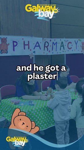 Our Deputy Head of News David Nevin attended the @slainte_soc Teddy Bear Hospital today! Here’s a clip from one of the kids! 🧸☺️🙈 #GBFMNews #TeddyBearHospital | Galway Bay FM