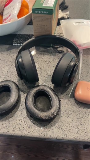 Shes an economical DIY repair queen 🎧 #beatsbydre #beatsfitpro #beatsstudio3 #beats #headphones #apple #fyp #fypage #foryou #foryoupage #silicone #siliconeglue