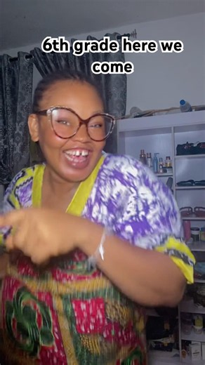 Am in 6th grade #funny #youtubeshorts #comedy #shortsfeed #summerofgoals #shorts #fyp