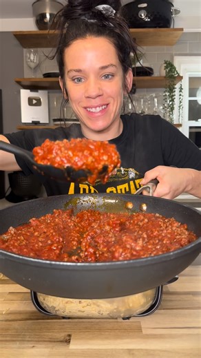 Tay Brice on Instagram: "Homemade Mac N Cheese, Baked Spaghetti, And Lasagna in one…"